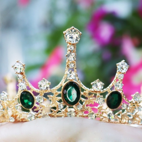 ??HOST PICK!! ?? Imperial Emerald Green Crystal Embellished Gold Crown ??✨ main image 9
